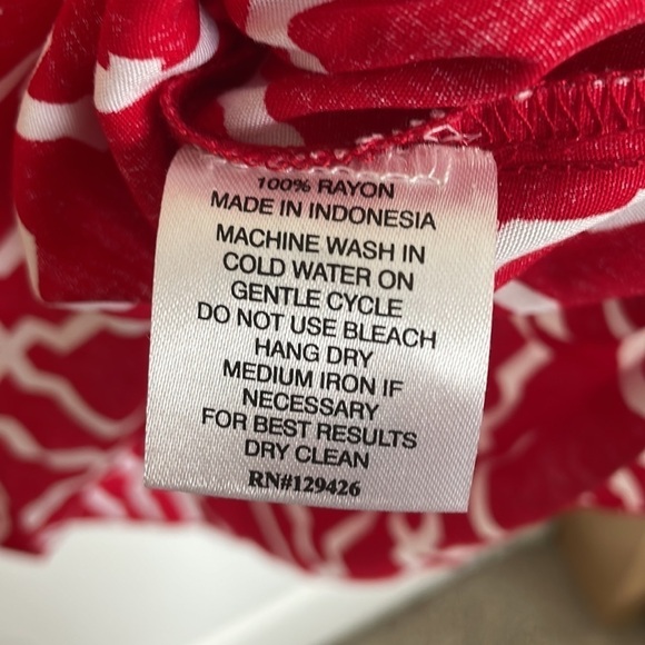 Escapada Women’s 3/4 Sleeves Patterned Swim Coverup Red /White XL - Picture 7 of 7